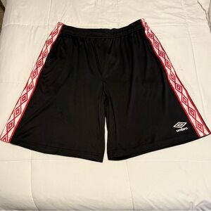 ❤️🖤 Umbro Men’s Athletic Soccer Shorts Black Red | Size Large | 9” Inseam